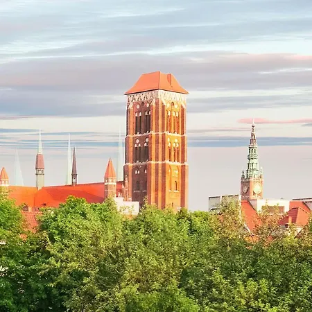 Family Luxury Comfort 2 Bedrooms & Playstation 4 & Panoramic View Of The Gdansk's Old Town & Free Private Parking *